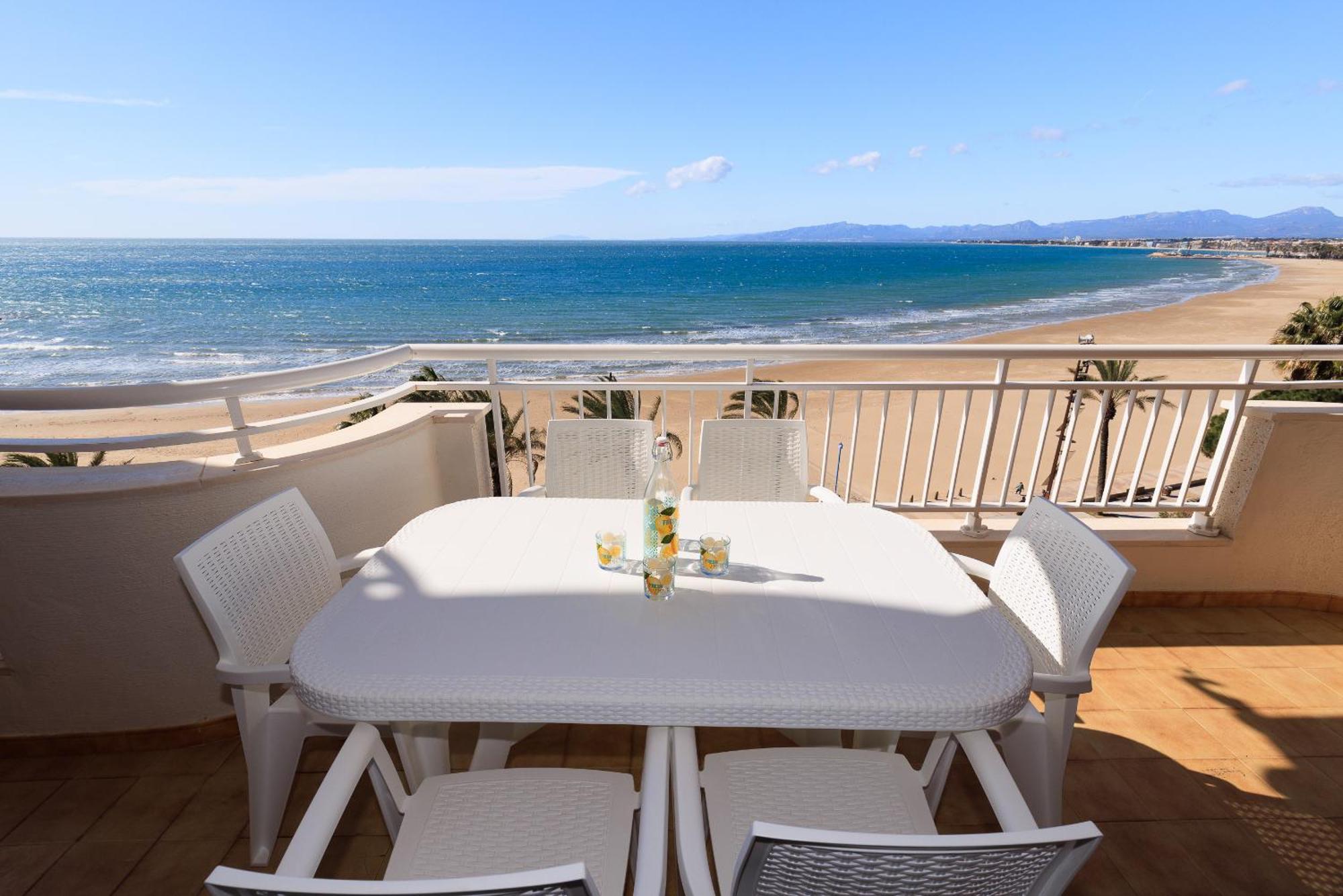 Uhc Santillana Family Complex Salou Zewnętrze zdjęcie